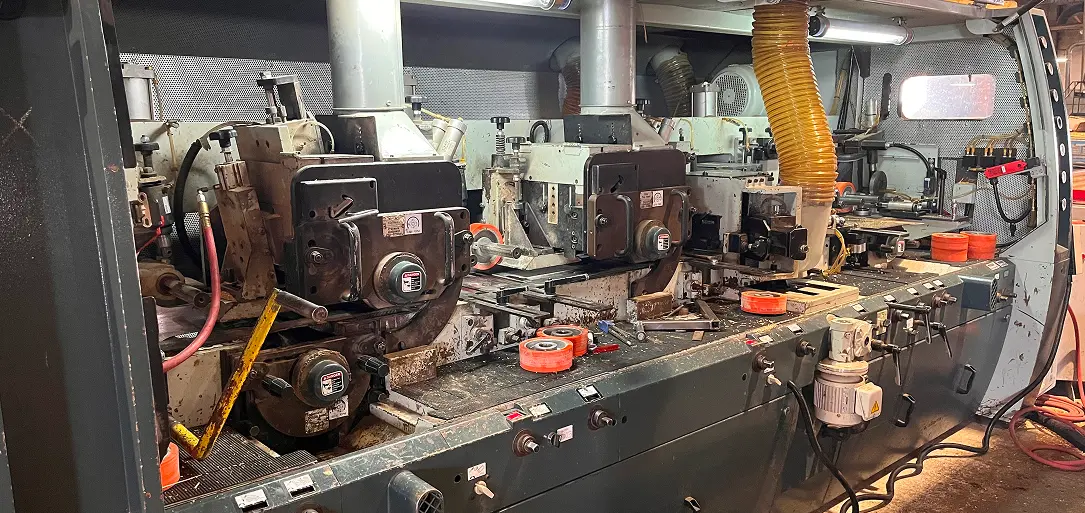 L9 Moulder Inside